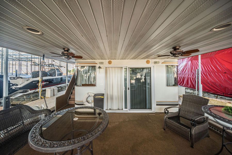 2003 Horizon 90 Houseboat