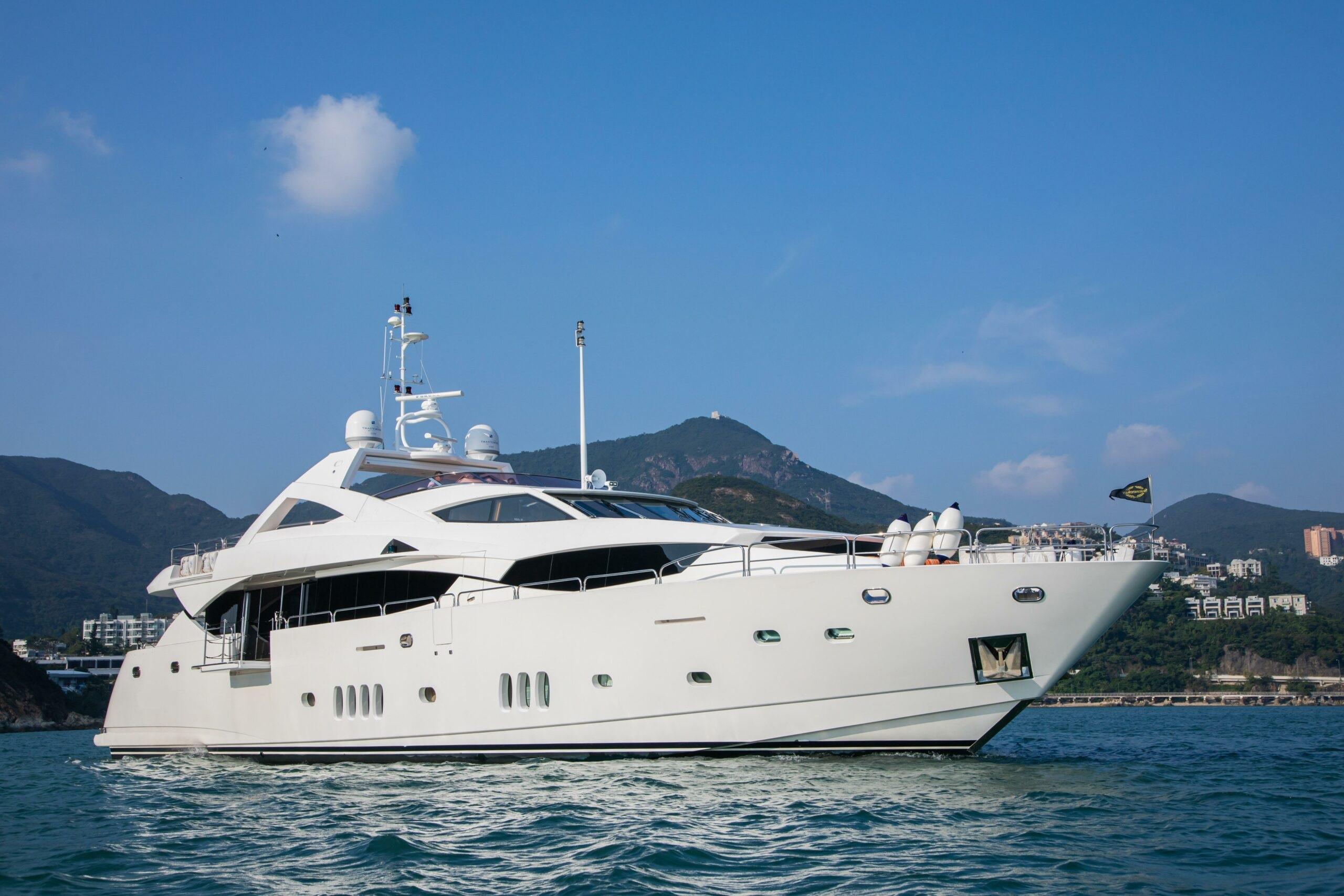 2009 Sunseeker 34M Yacht
