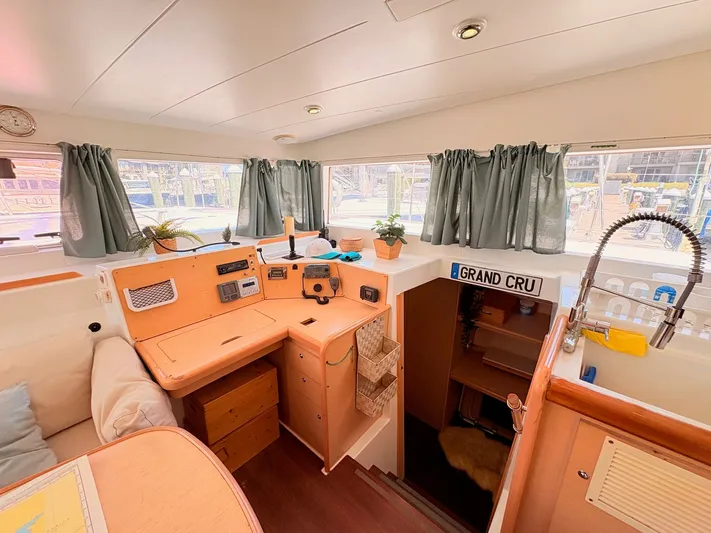 Grand Cru Yacht Photos Pics 