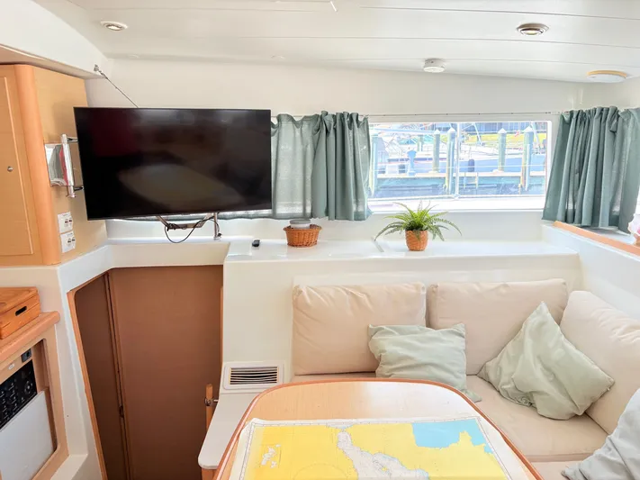 Grand Cru Yacht Photos Pics 