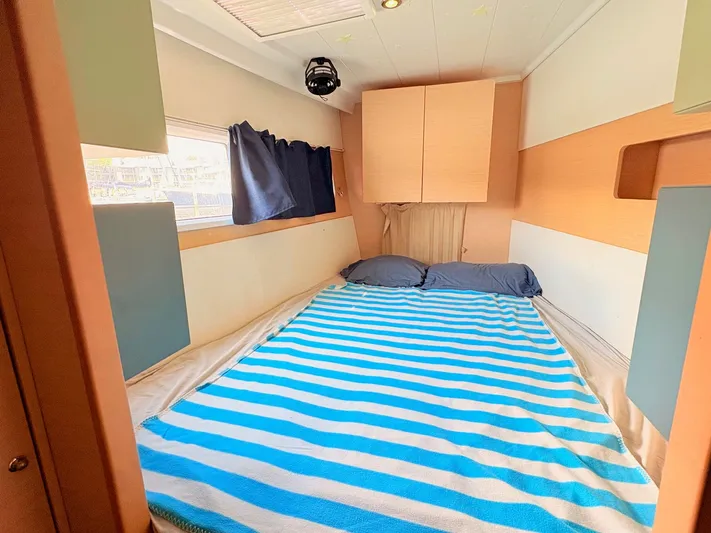 Grand Cru Yacht Photos Pics 