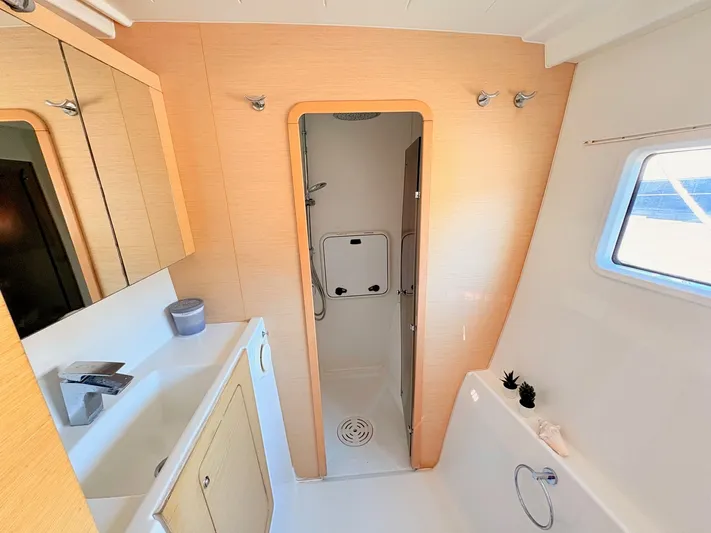 Grand Cru Yacht Photos Pics 