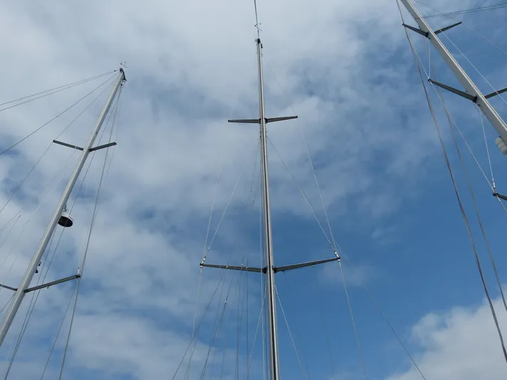 Atlantis Yacht Photos Pics 