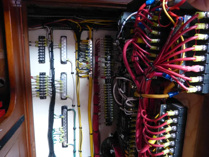 Atlantis Yacht Photos Pics 