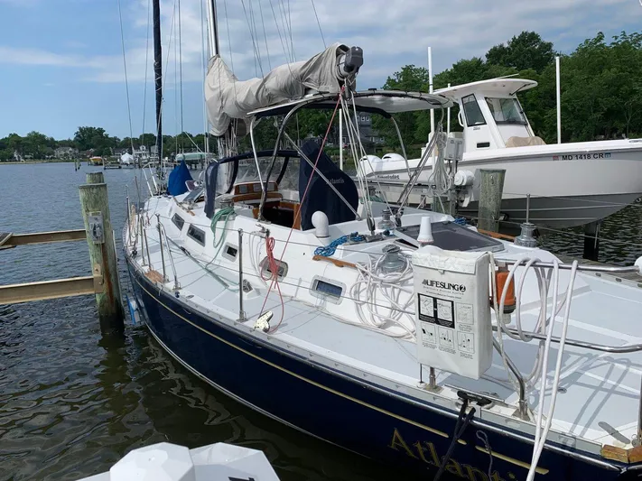 Atlantis Yacht Photos Pics 