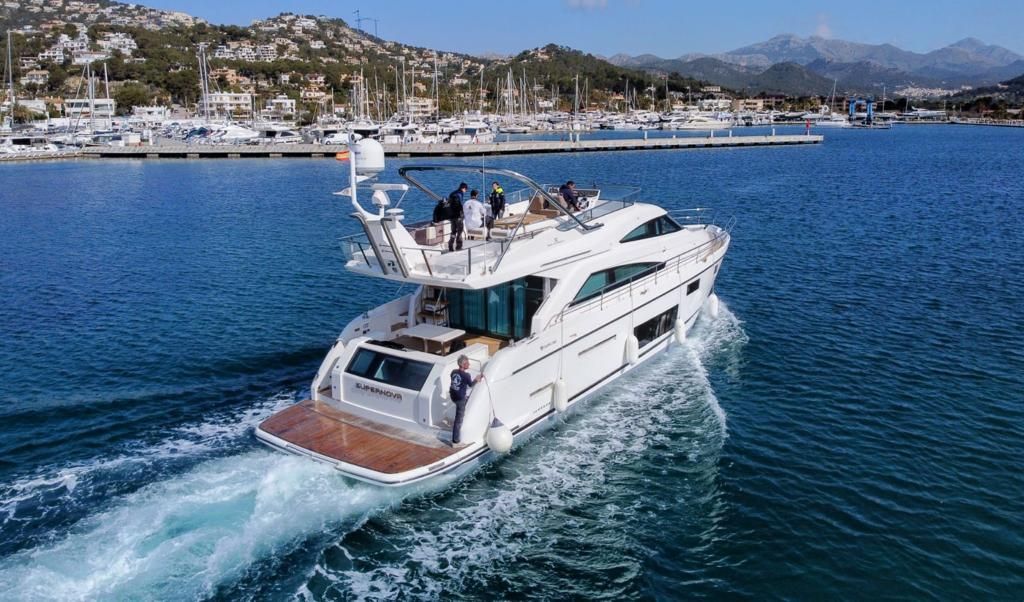 2014 Fairline 61 