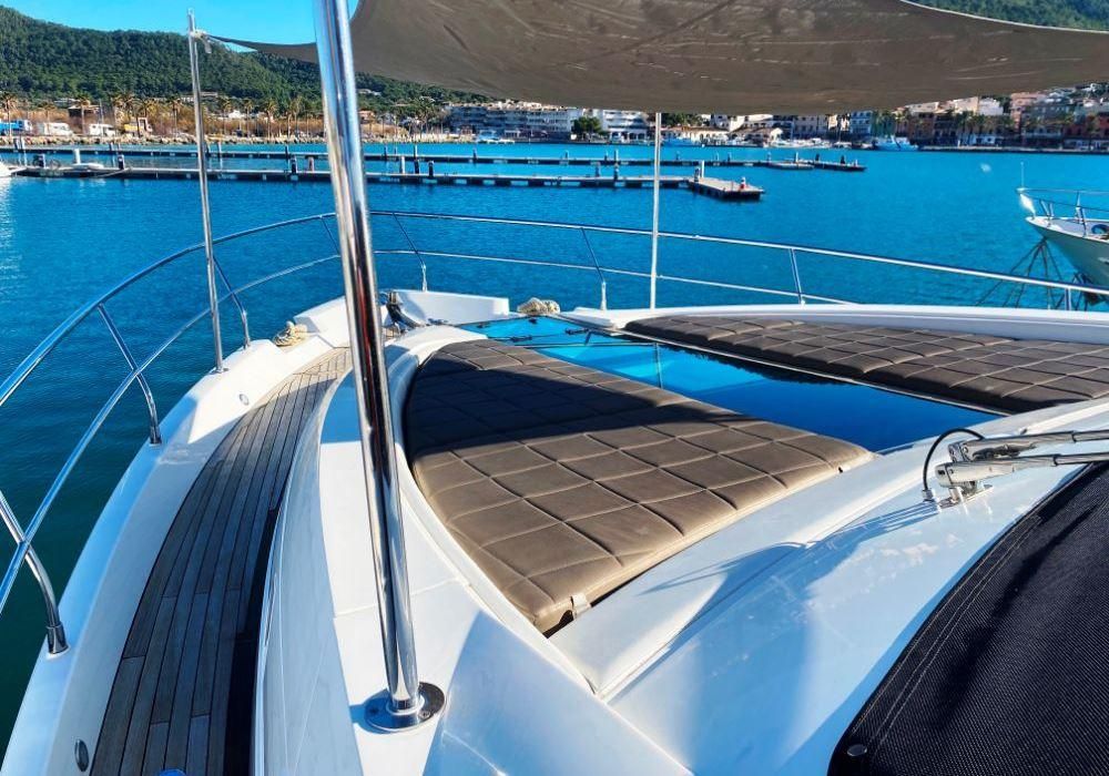 2014 Fairline 61 