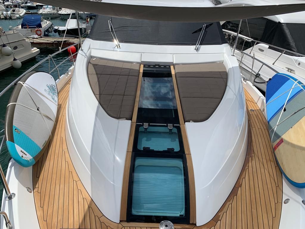 2014 Fairline 61 