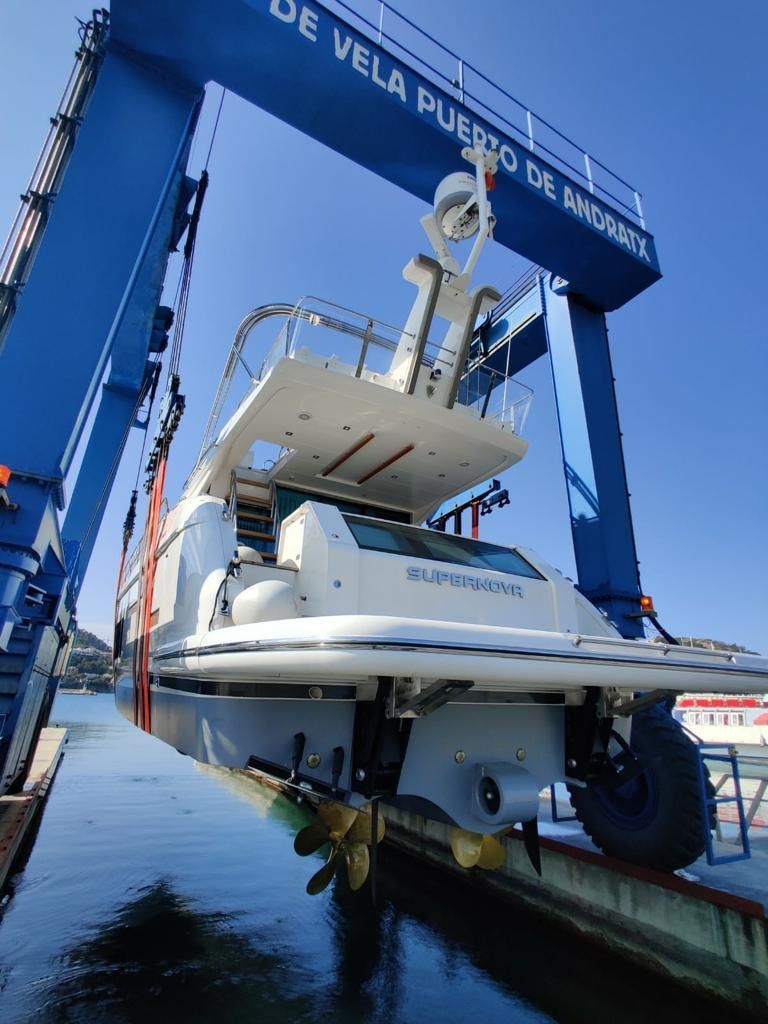 2014 Fairline 61 