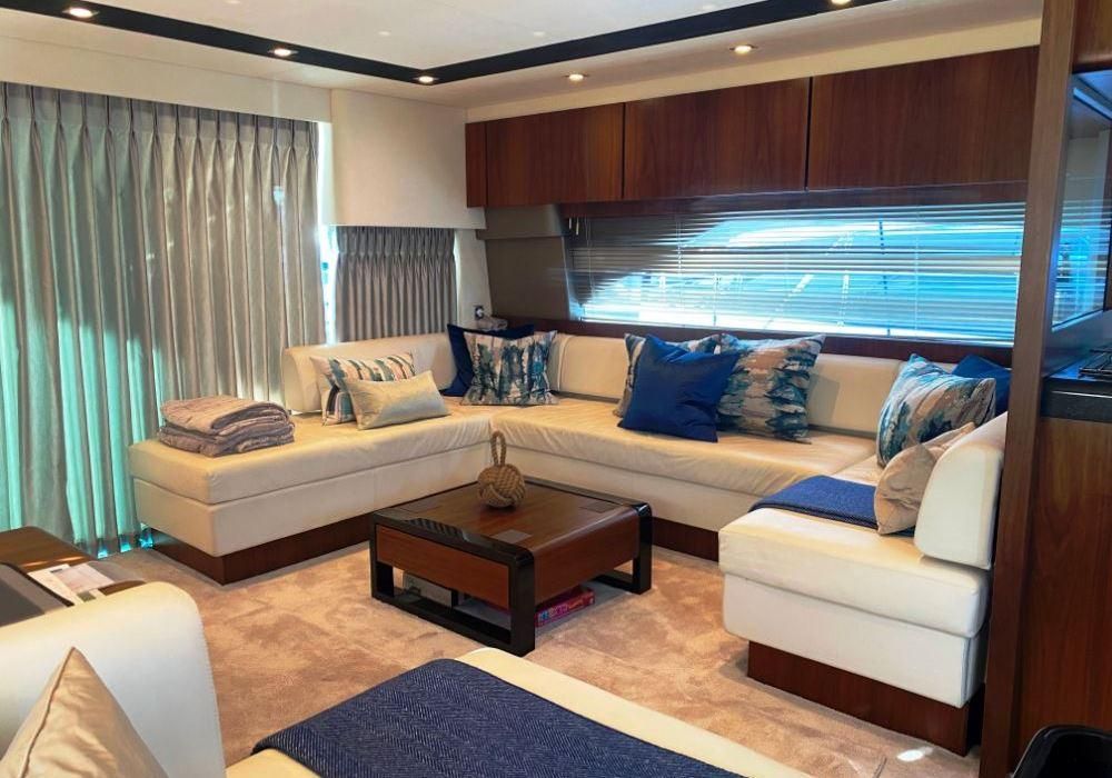 2014 Fairline 61 