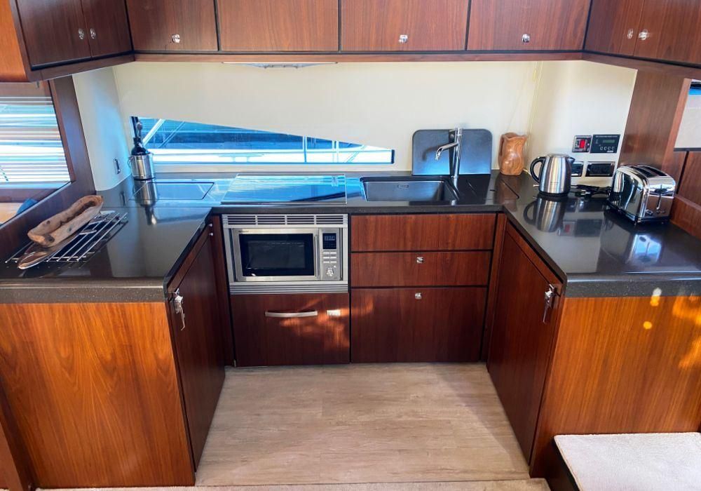 2014 Fairline 61 