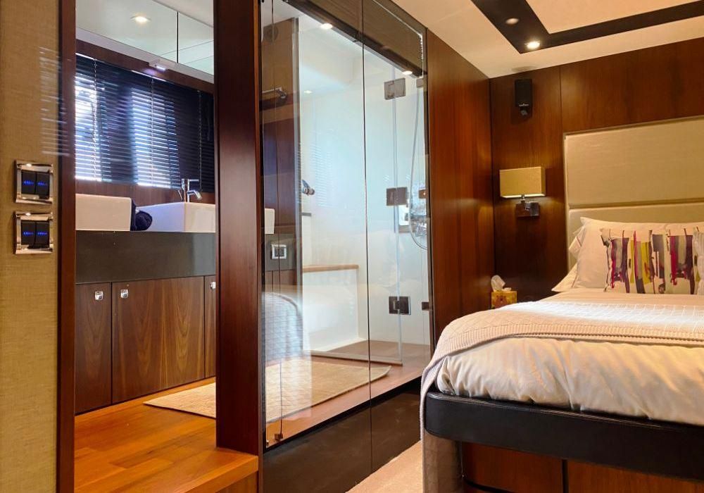 2014 Fairline 61 