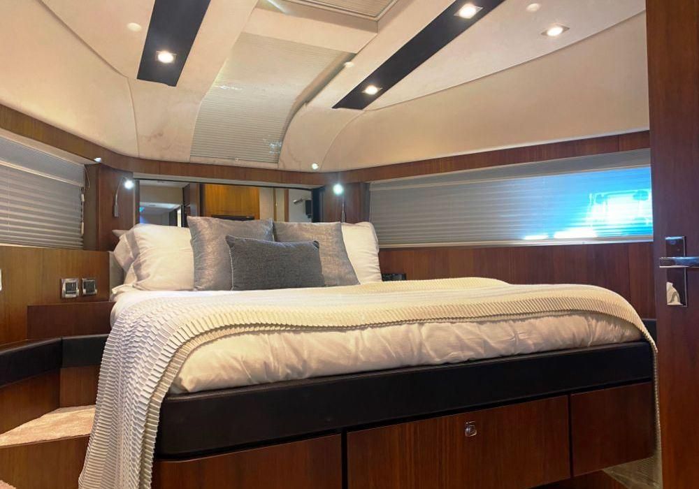 2014 Fairline 61 