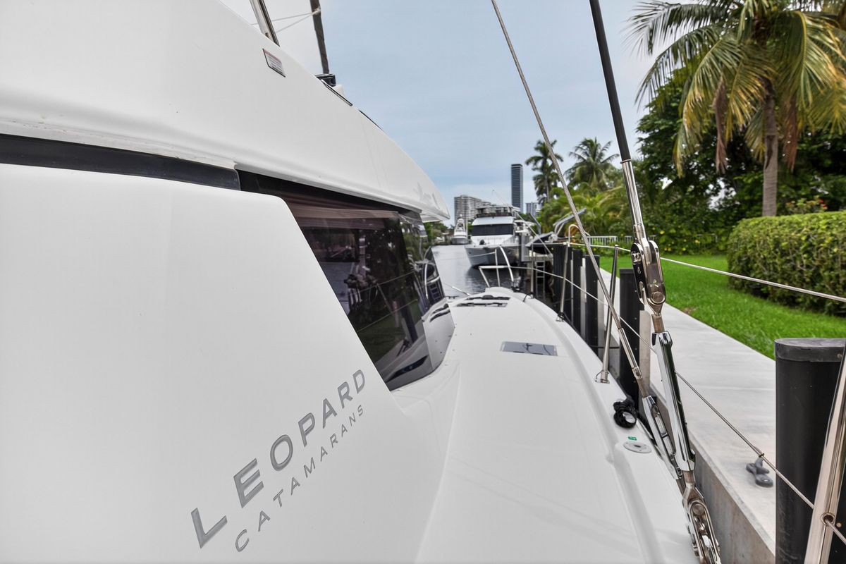2021 Leopard 45 