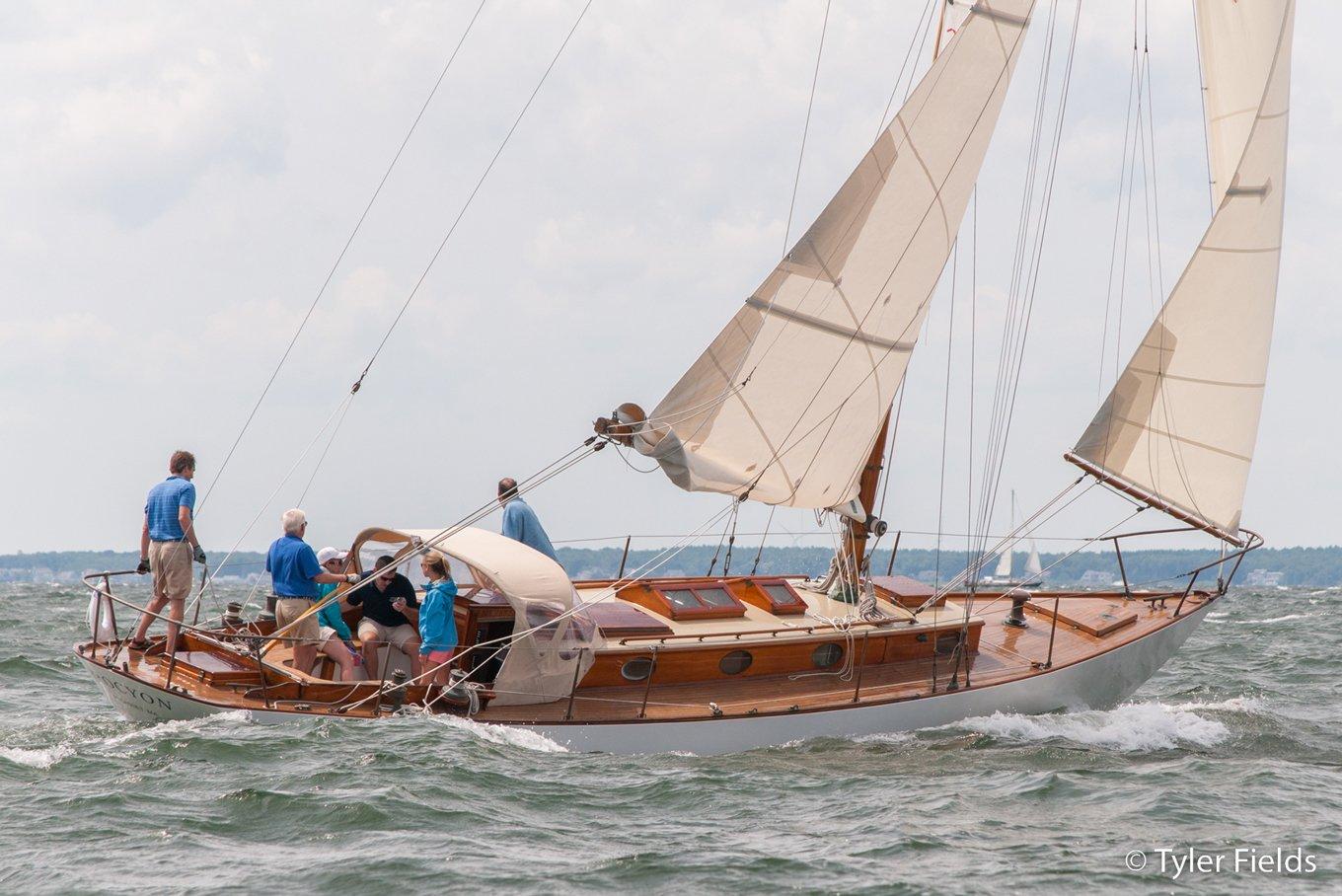 1929 Herreshoff Fishers Island 31 Antique and Classic for sale - YachtWorld