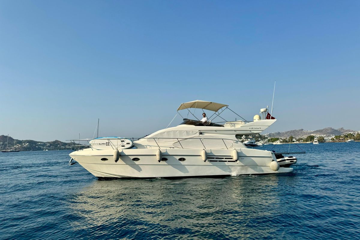 2005 Azimut 48 