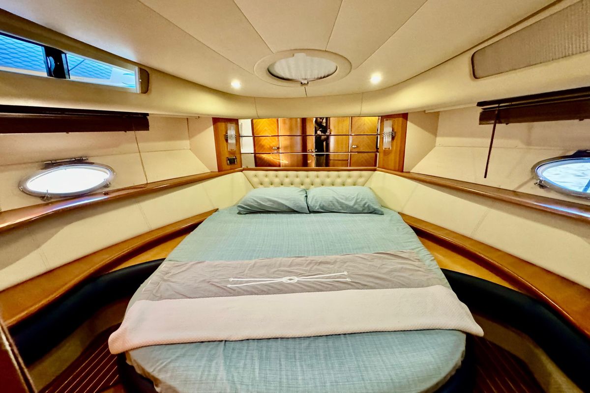2005 Azimut 48 