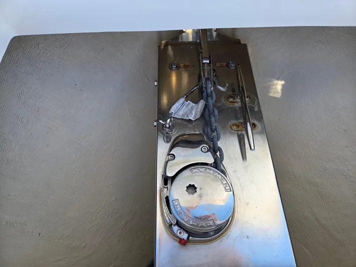 No Name Yacht Photos Pics Anchor windlass system on a 2021 Regulator 31 CC boat.