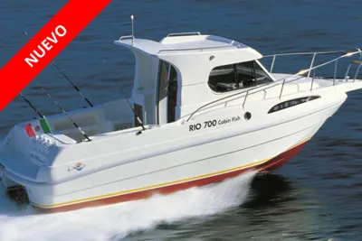 2022 RIO 700 cabin fish