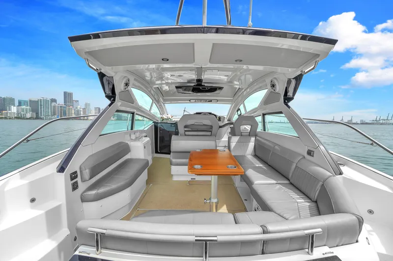  Yacht Photos Pics Beneteau Gran Turismo 40