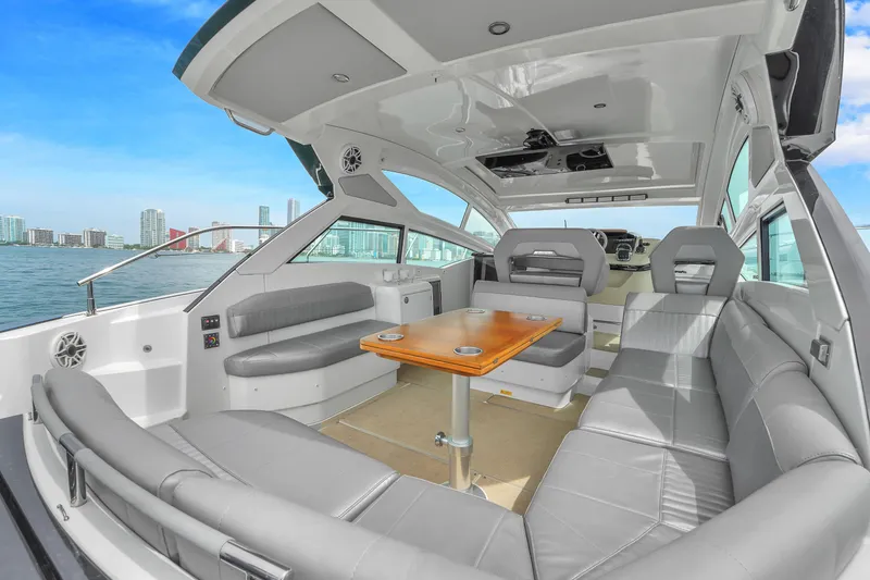  Yacht Photos Pics Beneteau Gran Turismo 40