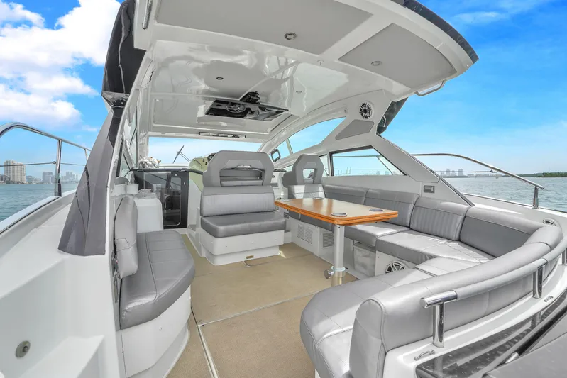  Yacht Photos Pics Beneteau Gran Turismo 40