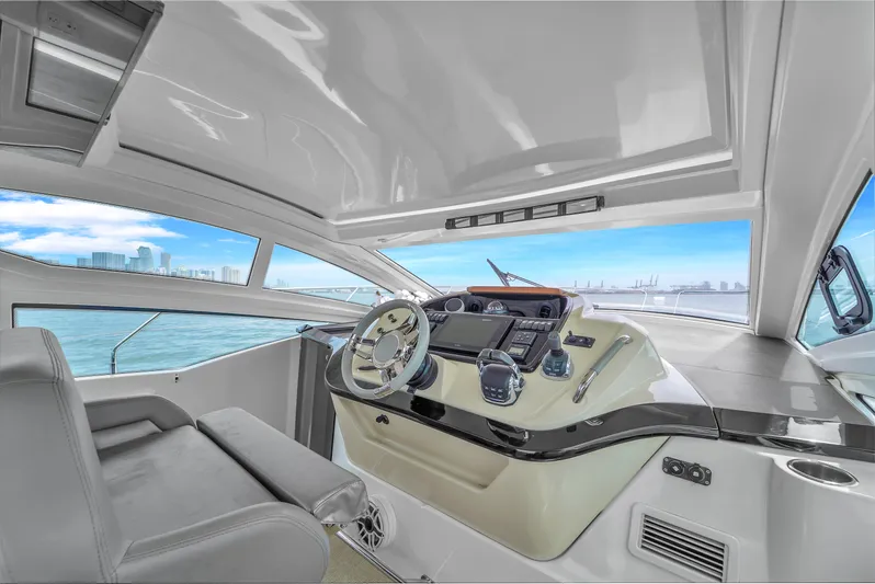  Yacht Photos Pics Beneteau Gran Turismo 40