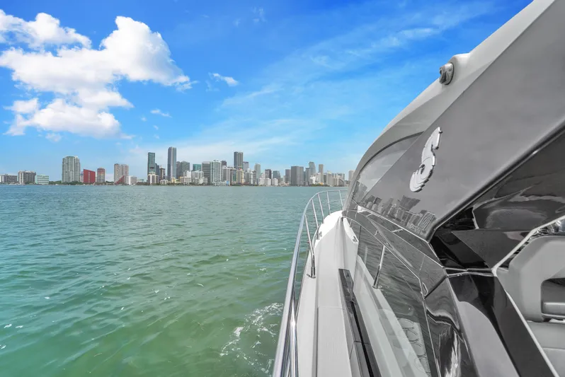  Yacht Photos Pics Beneteau Gran Turismo 40