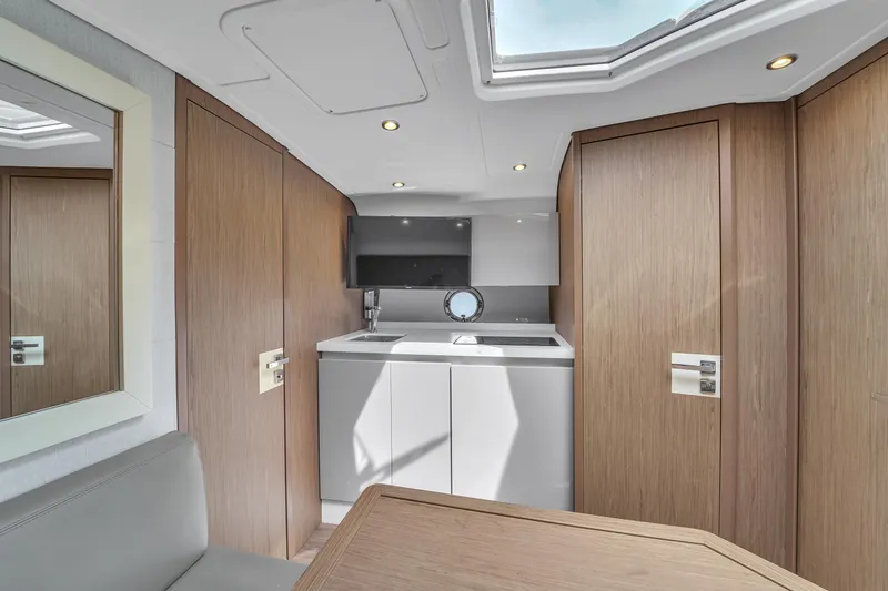  Yacht Photos Pics Beneteau Gran Turismo 40