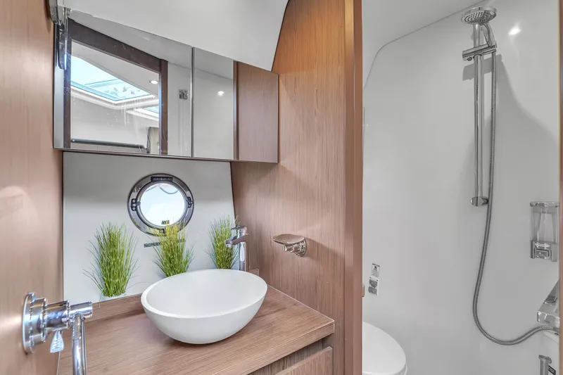  Yacht Photos Pics Beneteau Gran Turismo 40