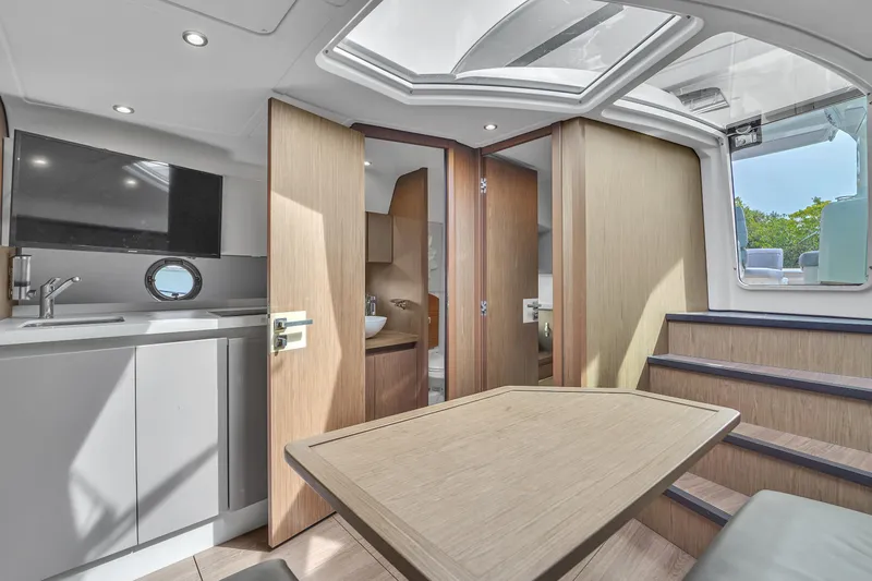  Yacht Photos Pics Beneteau Gran Turismo 40