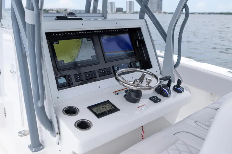 Triple C Yacht Photos Pics SeaHunter 33 TRIPLE C- Helm Electronics and Controls