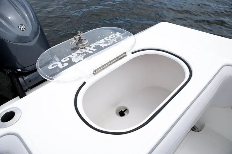 Triple C Yacht Photos Pics SeaHunter 33 TRIPLE C- Transom Livewell