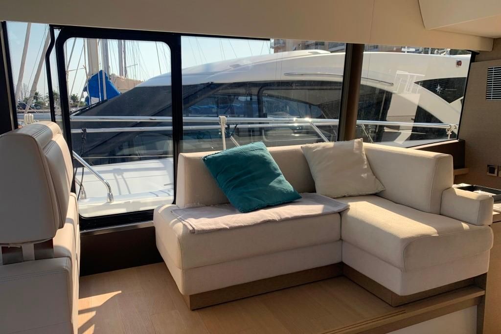 2018 Prestige 52 