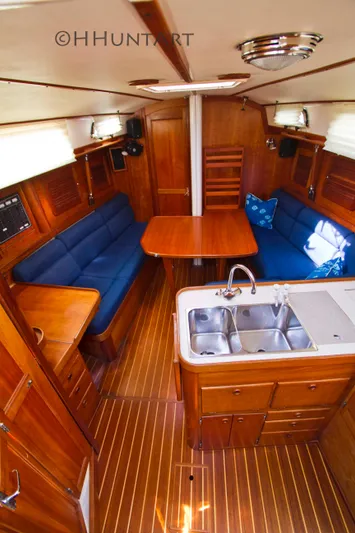 Buena Vida Yacht Photos Pics main cabin