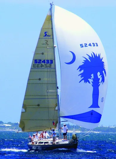 Buena Vida Yacht Photos Pics 