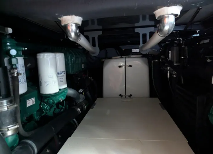 Guga Yacht Photos Pics Cranchi 46 Luxury Tender engine room