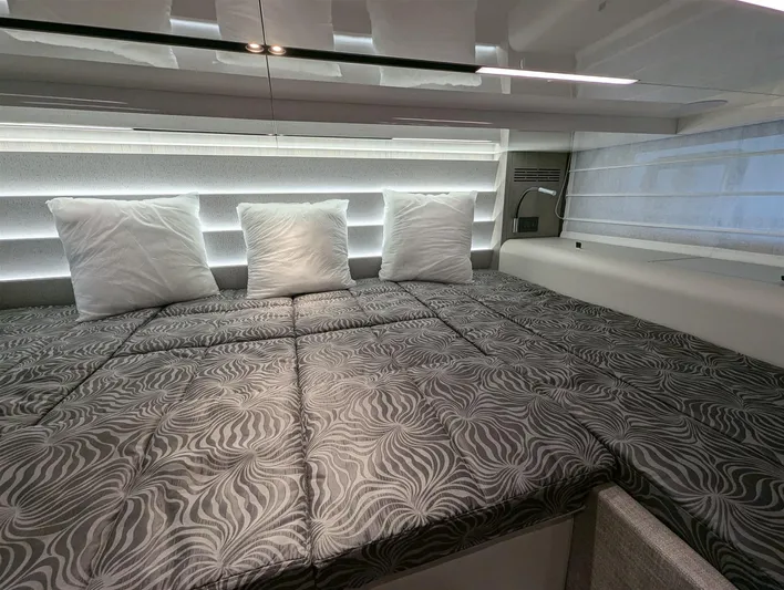 Guga Yacht Photos Pics Cranchi 46 Luxury Tender master cabin detail