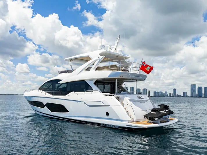  Yacht Photos Pics 2021 Sunseeker 76 Yacht - Image 4