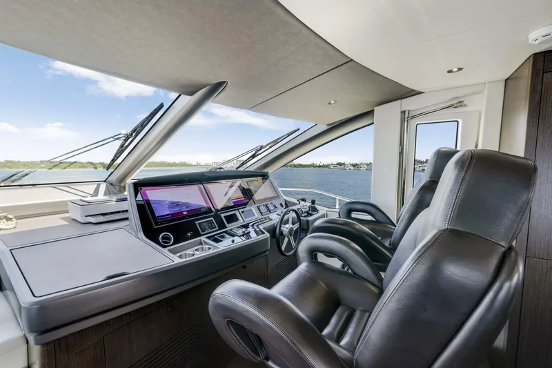  Yacht Photos Pics 2021 Sunseeker 76 Yacht - Image 66