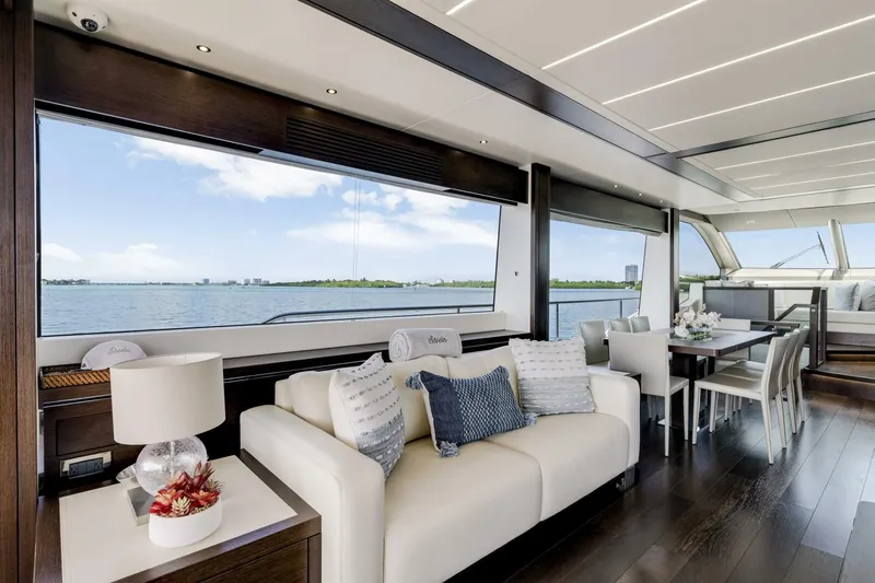  Yacht Photos Pics 2021 Sunseeker 76 Yacht - Image 57