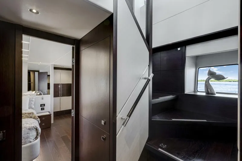  Yacht Photos Pics 2021 Sunseeker 76 Yacht - Image 85