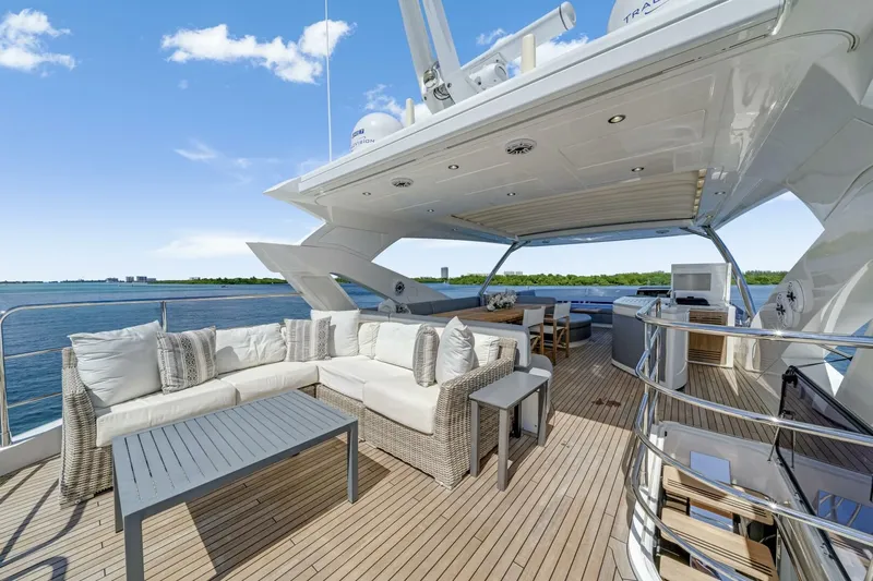  Yacht Photos Pics 2021 Sunseeker 76 Yacht - Image 36