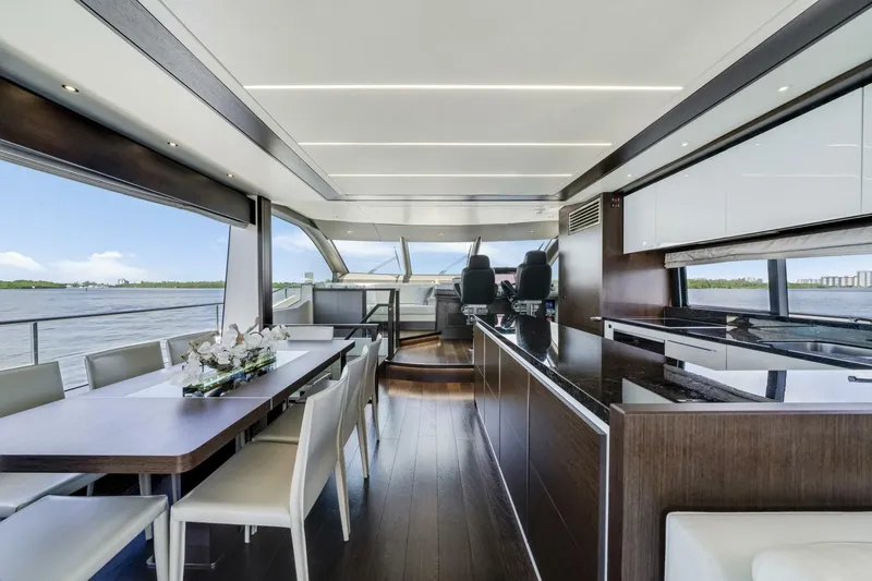  Yacht Photos Pics 2021 Sunseeker 76 Yacht - Image 58