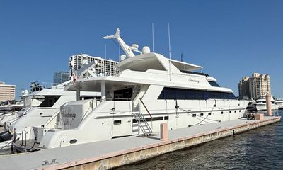 Yacht