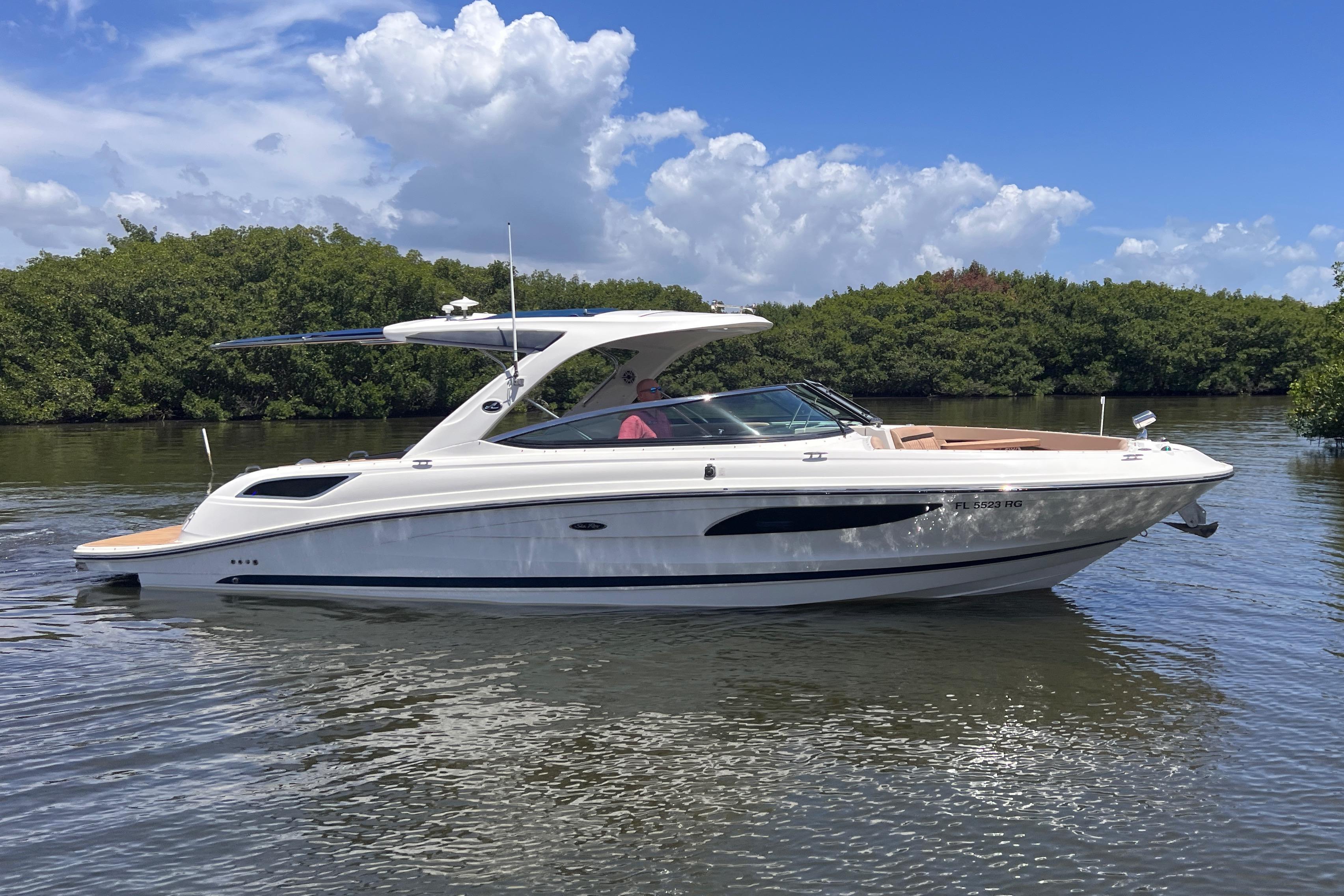 2017 Sea Ray SLX 350 Sports Cruiser for sale - YachtWorld