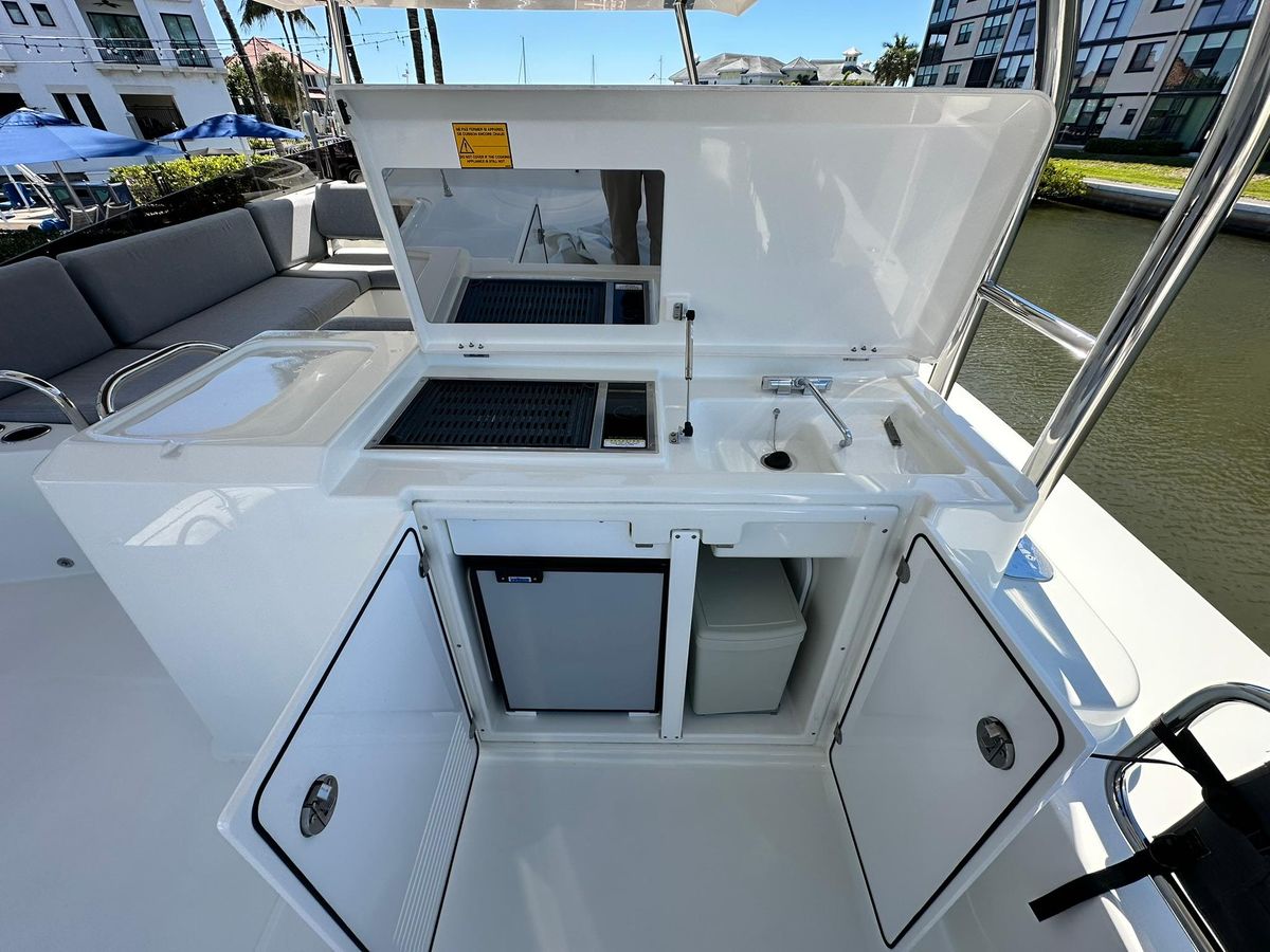 2023 Beneteau 48 