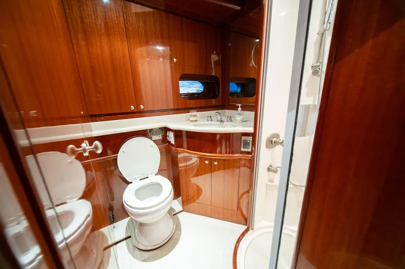 Pretty Penny Yacht Photos Pics 