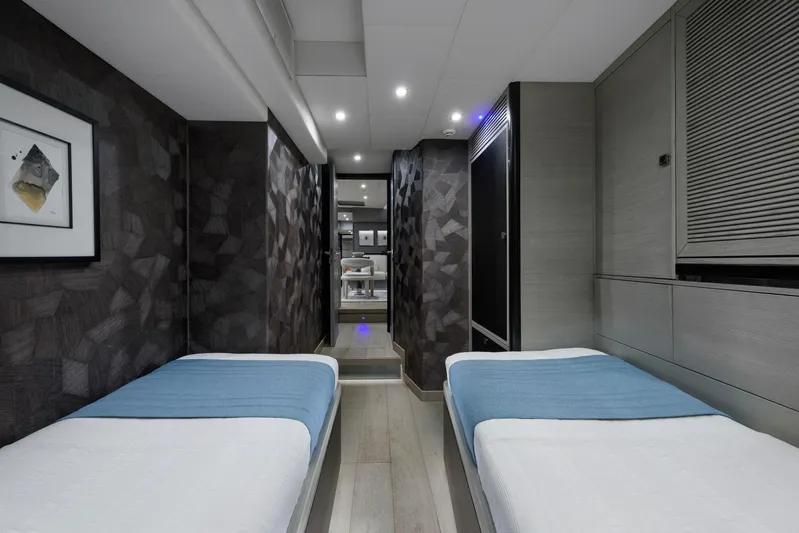 Mishi Yacht Photos Pics 