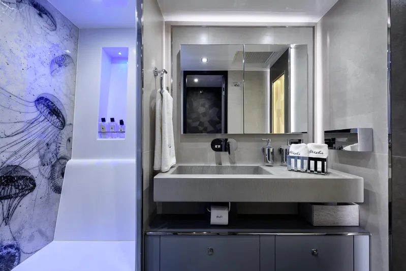 Mishi Yacht Photos Pics 